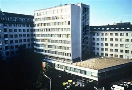 Academia 2* Viena